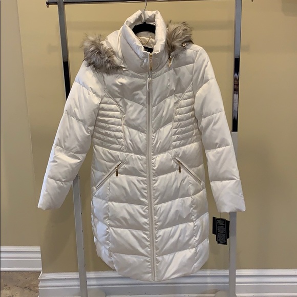 Brand new winter coat. - Picture 2 of 3